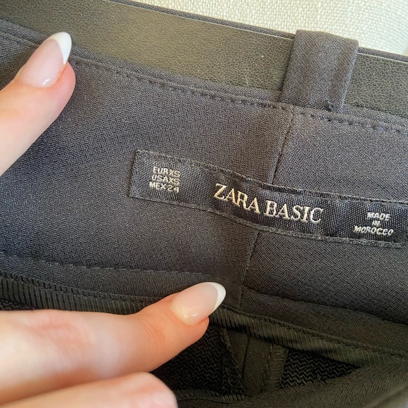 ZARA Belted High Waisted Black Dress Shorts sz XS - Picture 3 of 3